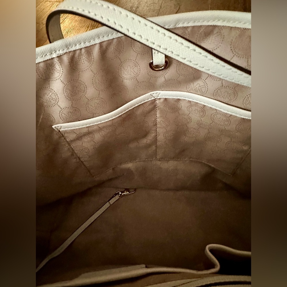 Life Is Too Short To Carry A Boring Handbag - Picture 9 of 16